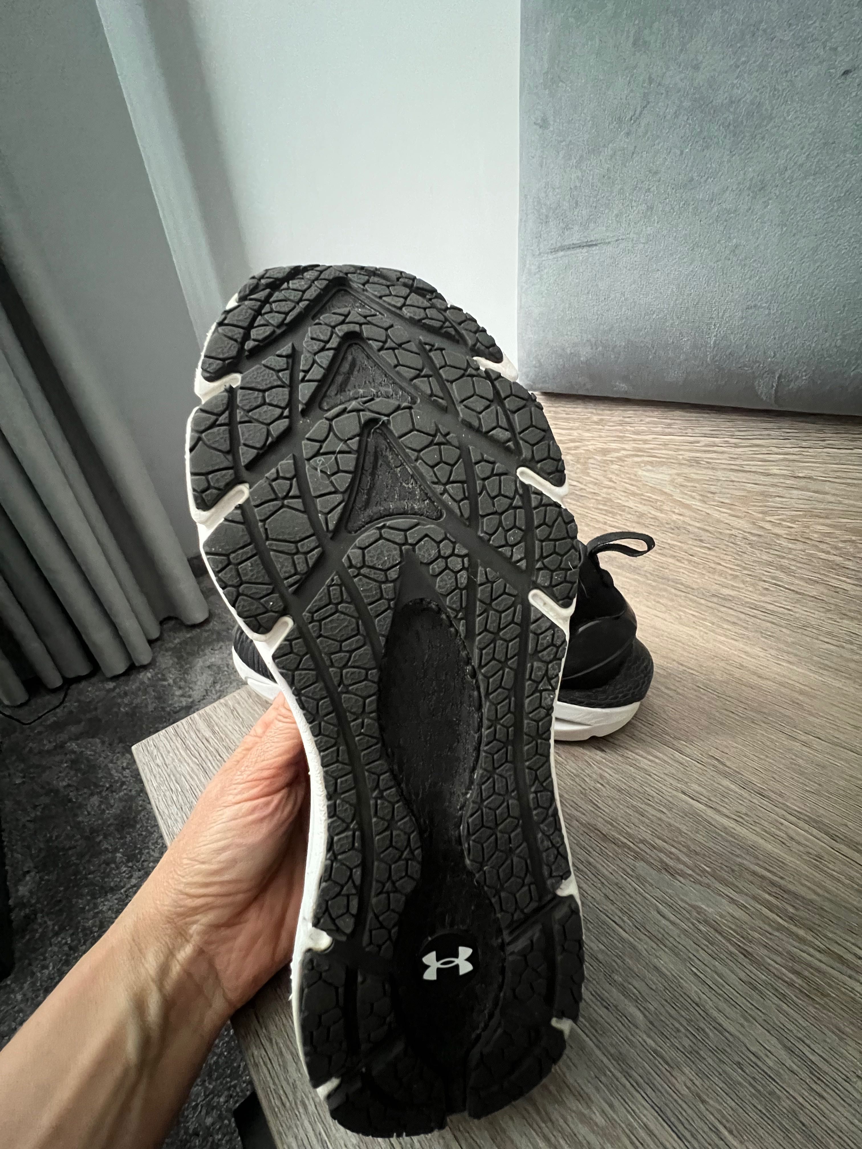 Маратонки Under Armour