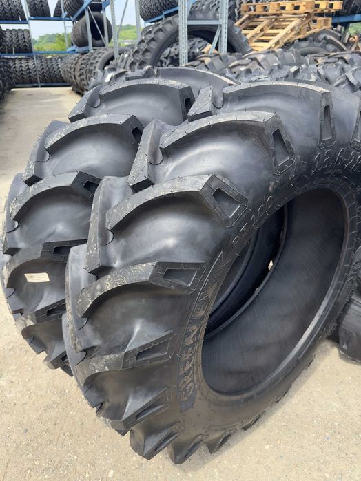 Cauciucuri 13.6-28 Gri noi cu 8 pliuri pentru tractor spate