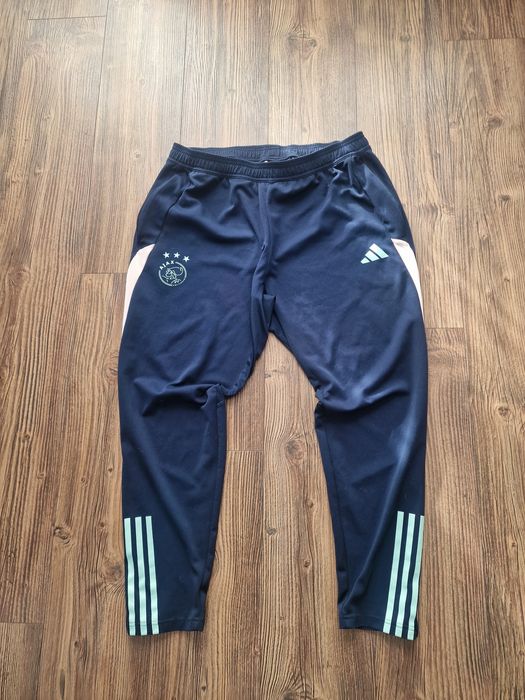 Страхотно мъжко спортно долнище ADIDAS размер S / 164см