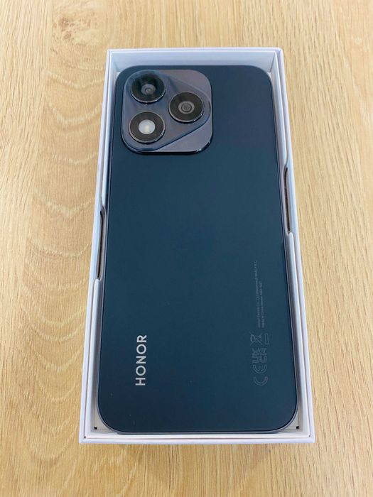 ЧИСТО НОВ !!! HONOR 400 Lite, 8GB RAM, 256GB, Velvet Black