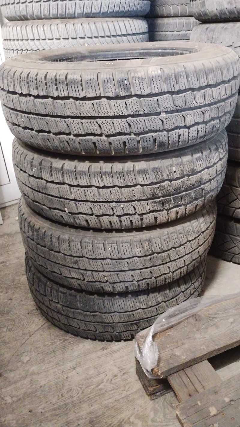 Продавам 4 зимни гуми KUMHO Winter PorTran с размер 195/65/16C
