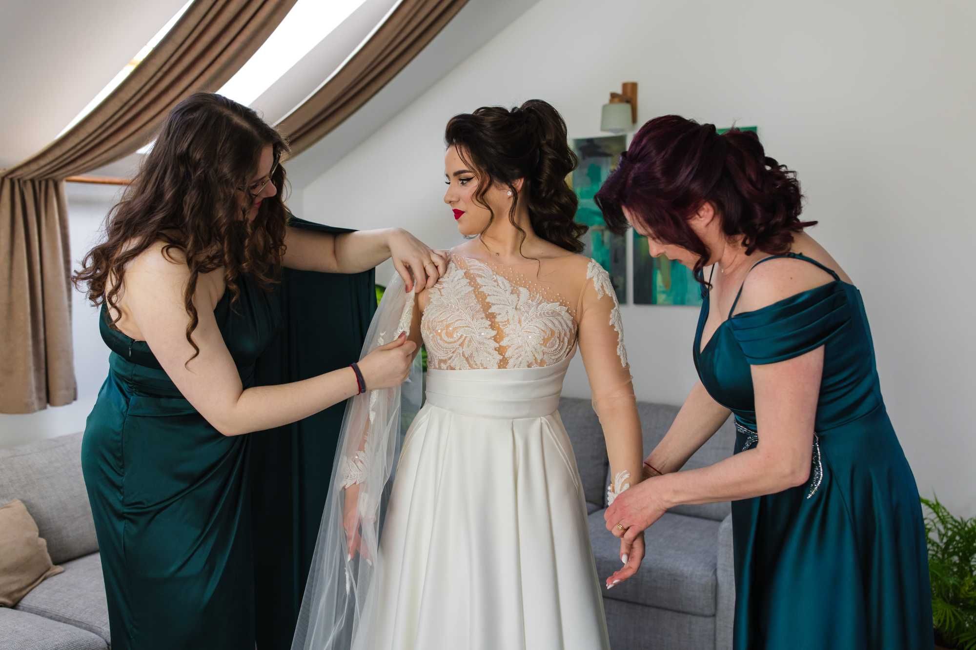 Vand rochie de mireasa