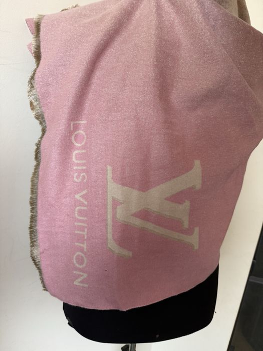 Fular Louis Vuitton , impecabil