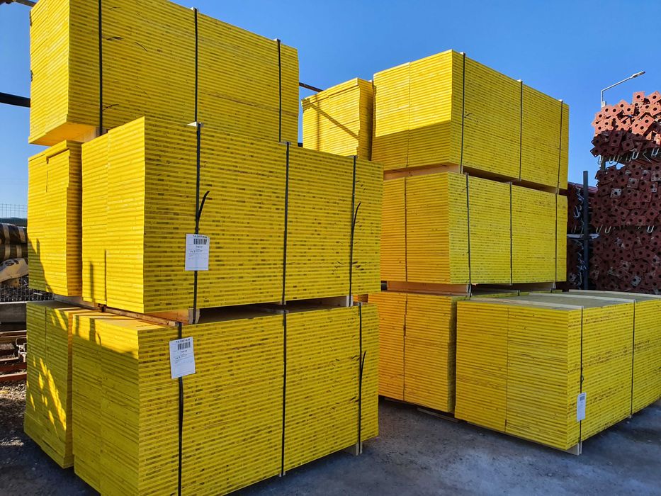 Montanti, distantieri cofraj, panouri cofraj doka, cravate stalpi