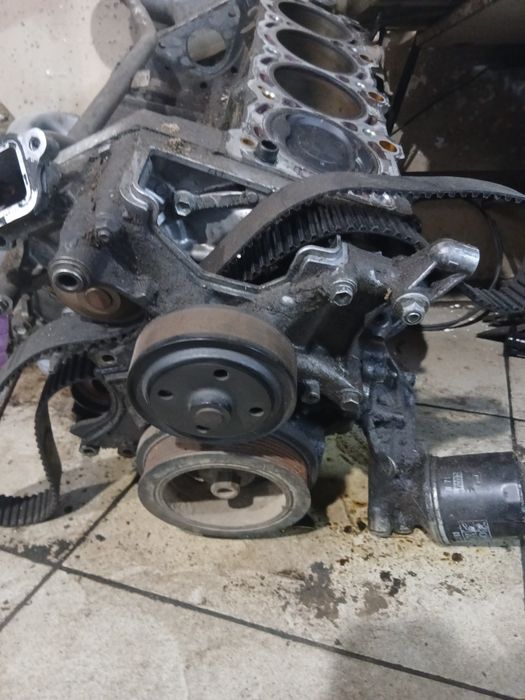 Продам блок с тайоты 3 узет