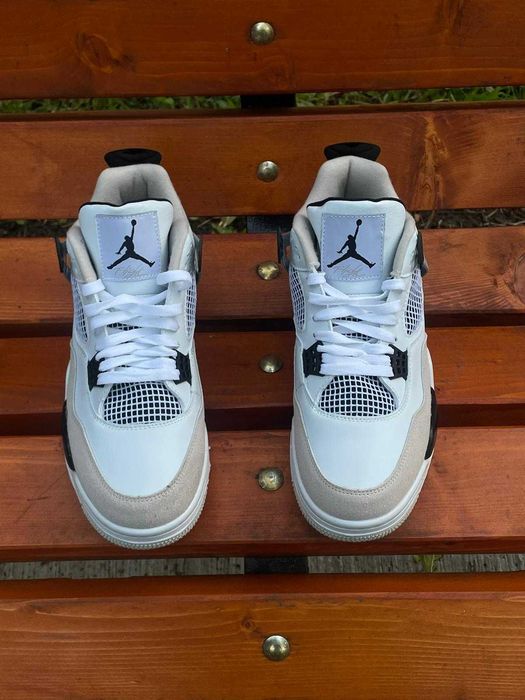 Jordan 4 Military Black - 44.5