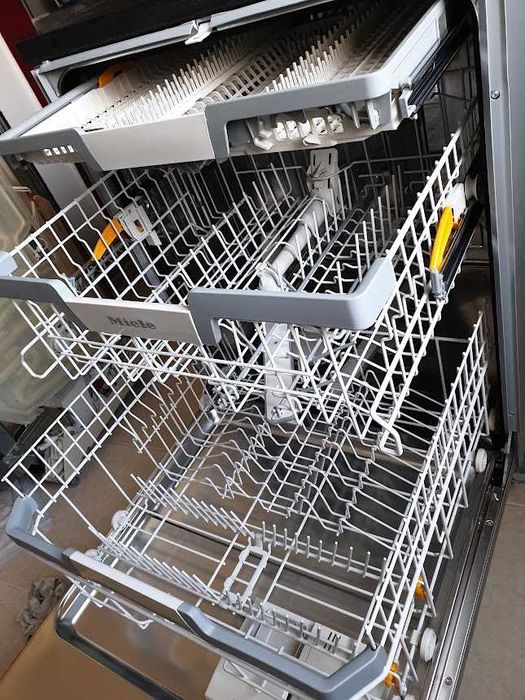 XXL Съдомиялна Miele - Auto Open - 14 Комплекта - Частично Вграждане