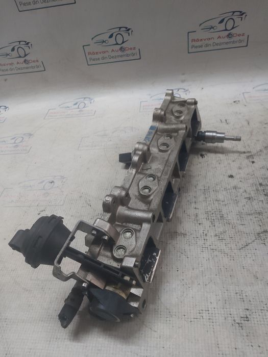 rampa plus injectoare  volkswagen golf 5 plus 2009