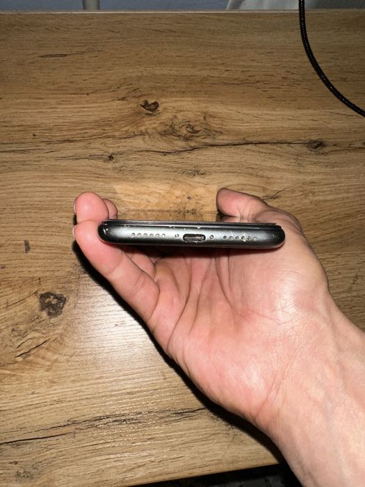 Iphone 11 sotiladi