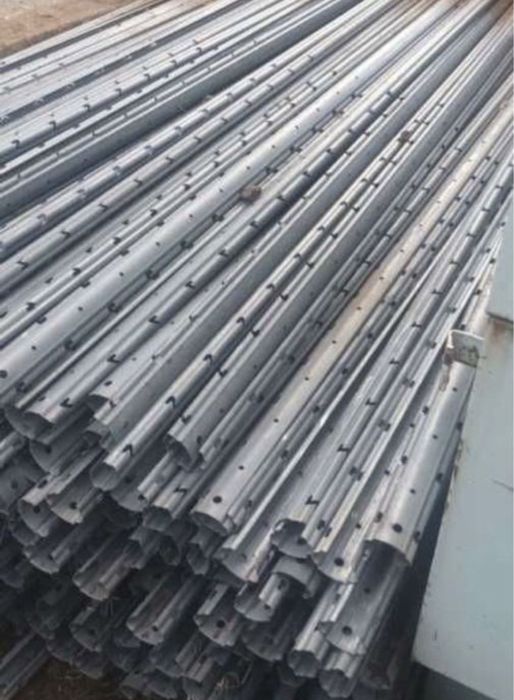 Vand spaleri din metal zincat