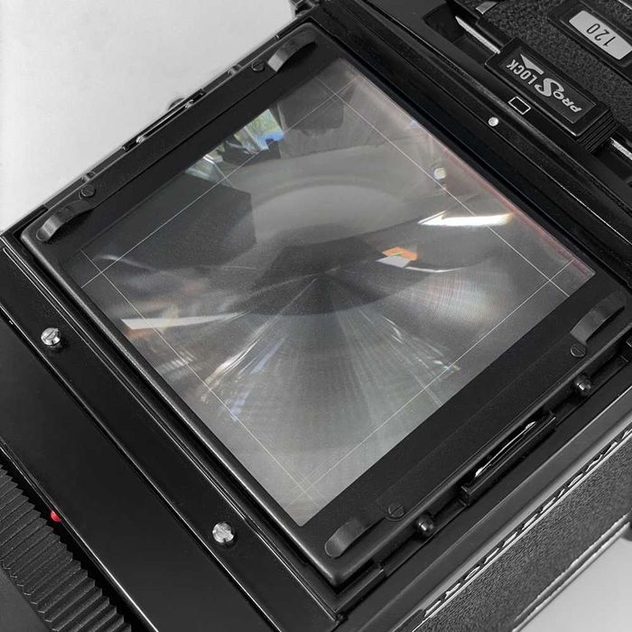 Mamiya RB67 Pro S Sekor C 90mm F3.8 + Beattie Intenscreen