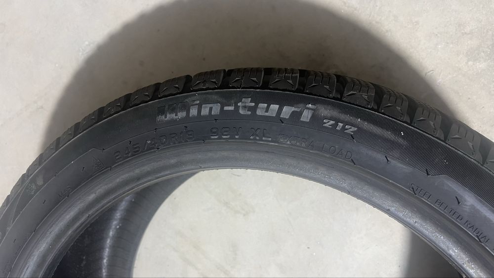 2 Anvelope iarna 245/40/R19