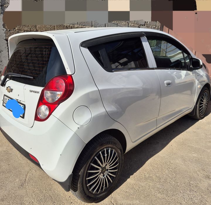 Spark 2017 avtomat 128,000 probeg sotiladi