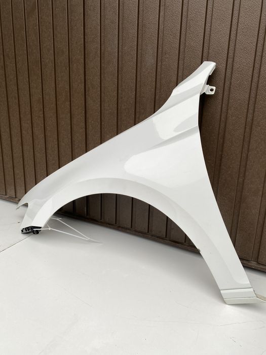 Aripa st fata vw Passat B8 LC9A  cu suporti si bandou 2015-2020