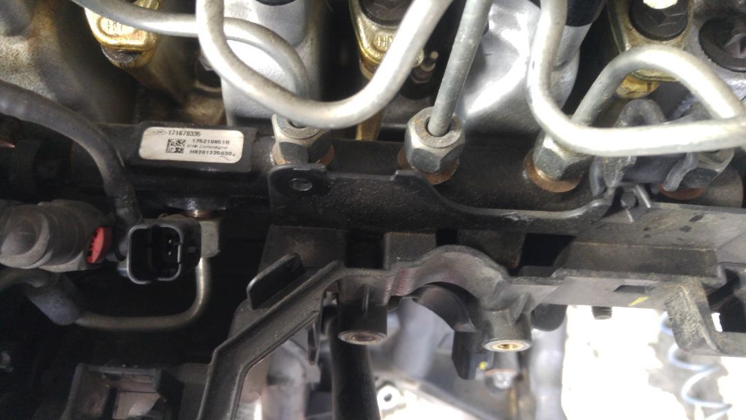 rampa injectoare dacia duster 1.5 dci euro 6 b k9k g666  h8201225030