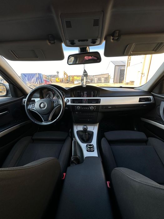 Bmw. E 90  318 D 2009