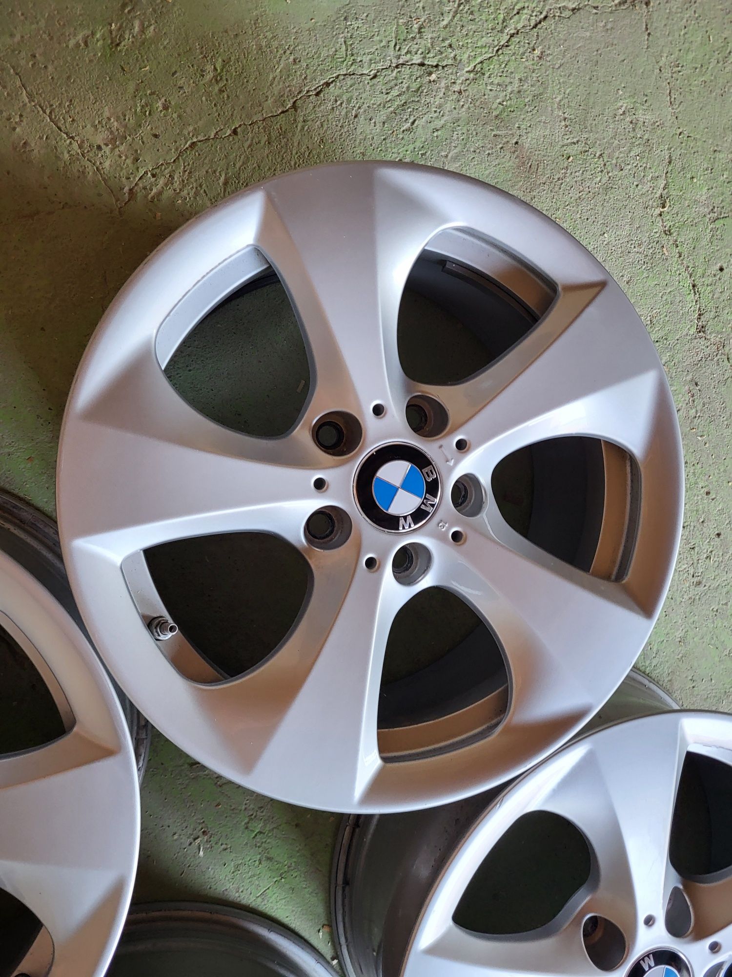 17 5x120 Bmw лети джанти 5х120 бмв