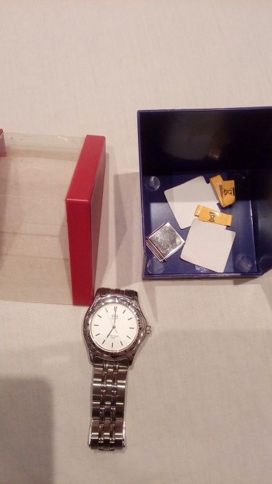 Ceas Q&Q nou foarte frumos si elegant.