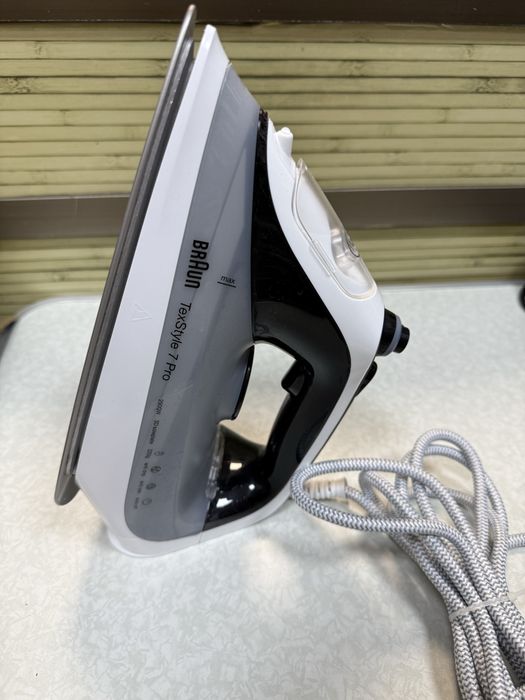 Парна ютия Braun TexStyle 7 Pro
