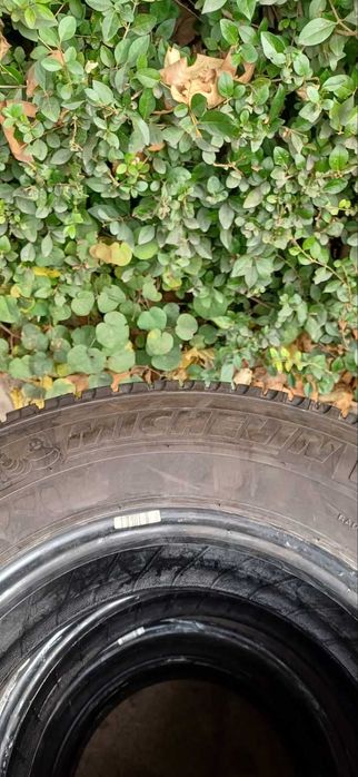 Зимни гуми за бус  16-ки  4 броя 225/75/16С MICHELIN