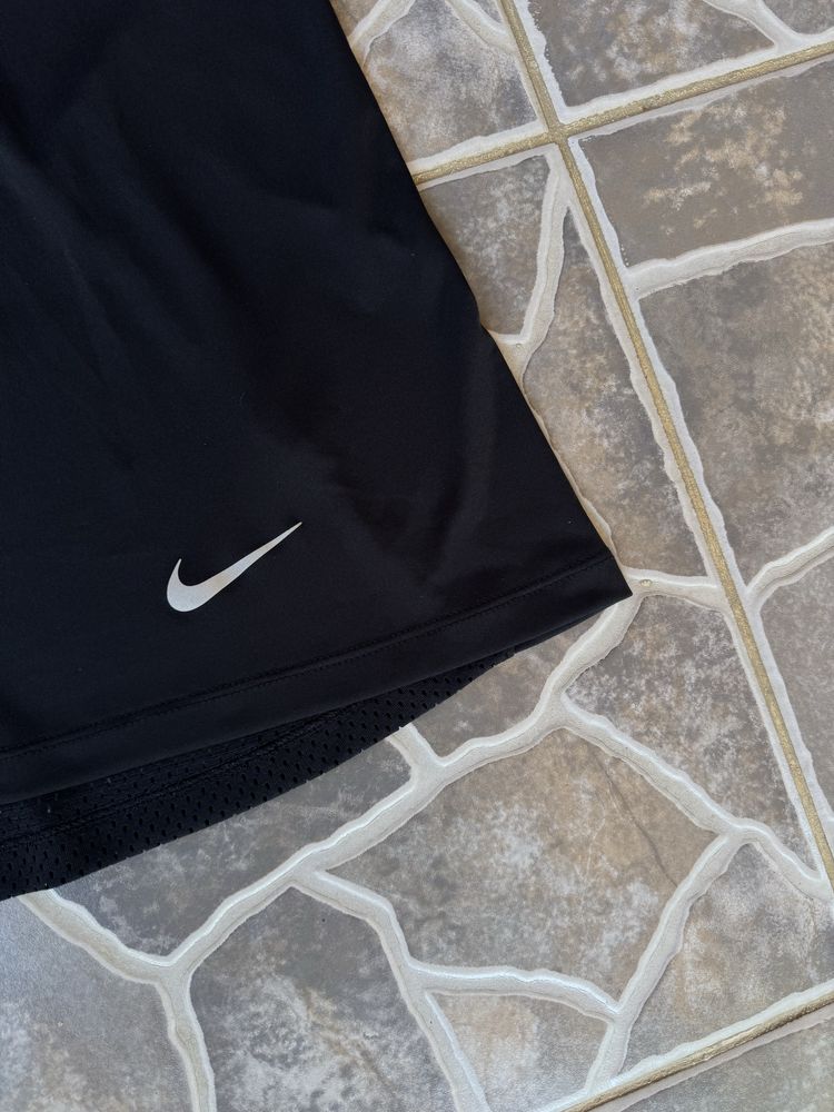 Дамски потник Nike Dri-Fit