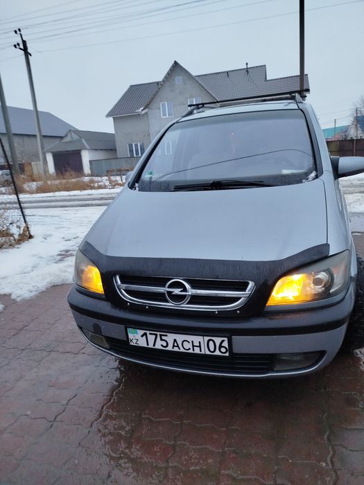 Опель Зафира 2004
