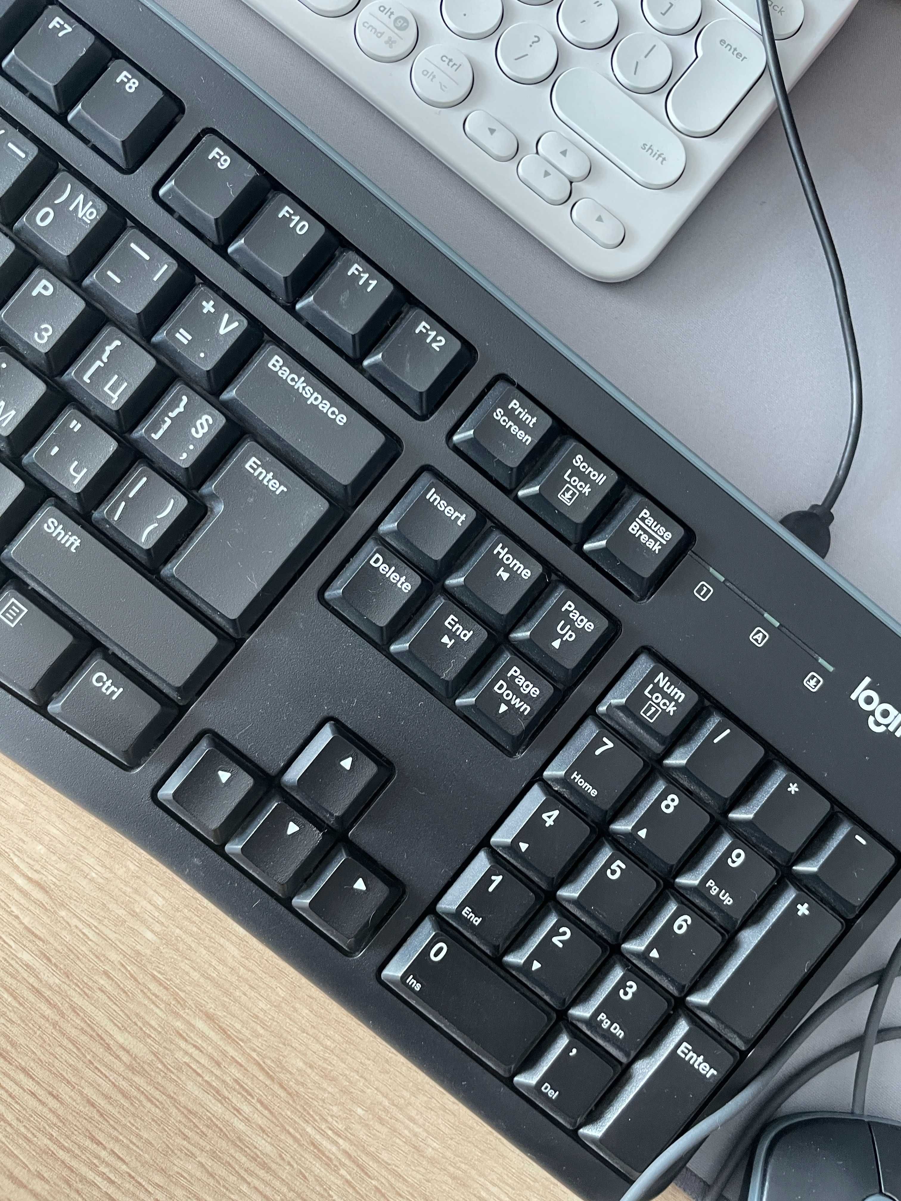 Клавиатура + мишка - Комплект Logitech MK120