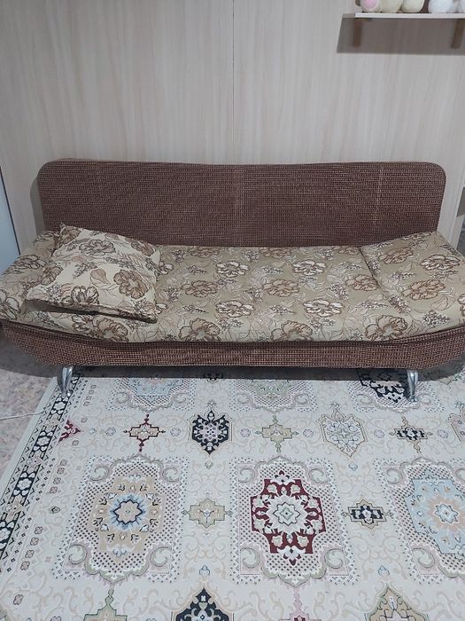 Диван б/у в хорошем состоянии