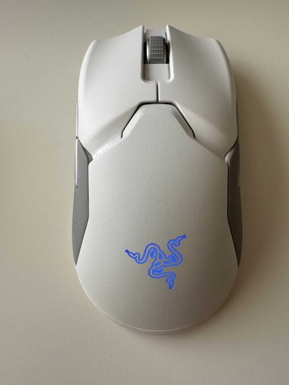 Гейминг мишка Razer Viper Ultimate & Mouse Dock