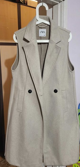 Дълъг елек ZARA. Чисто нов.
