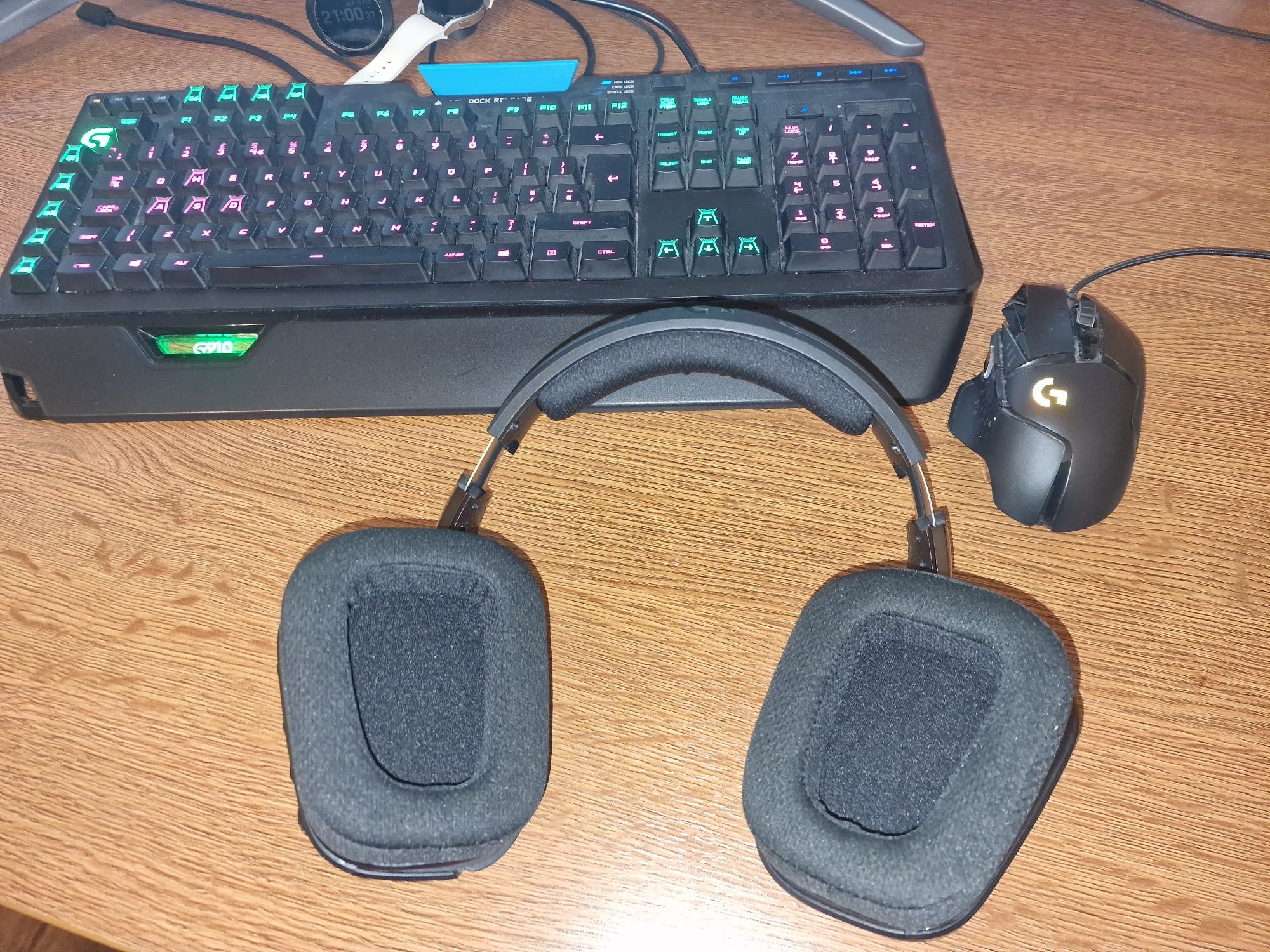 Logitech G910 и G935