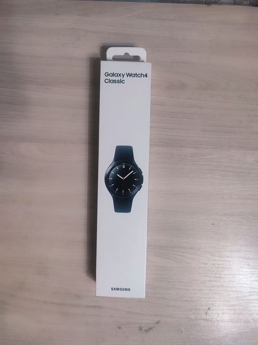Часы Galaxy watch4 classic