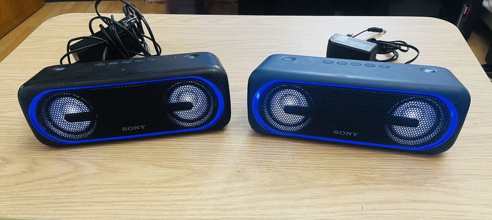 Sony XB40 (Set doua boxe) 800 lei
