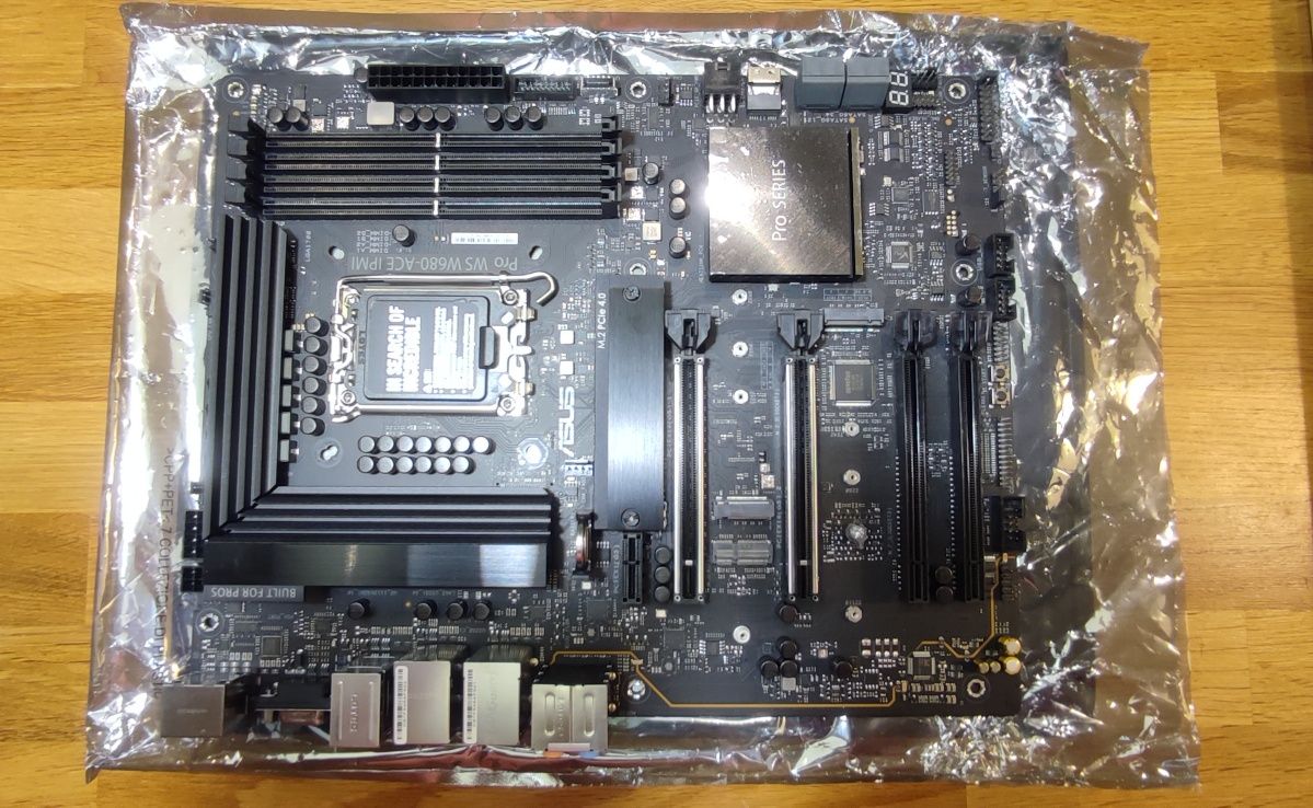 Placa de baza ASUS Pro WS W680-ACE IPMI - Intel LGA 1700