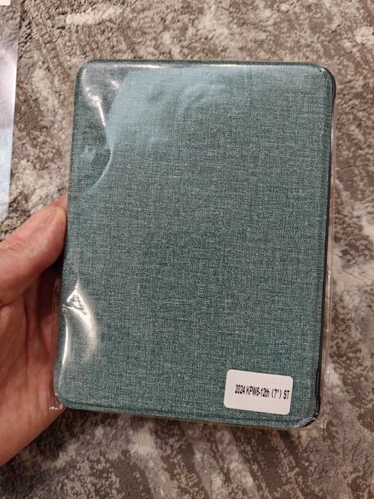 Кейс за Kindle Paperwhite 2024 + 3 протектора