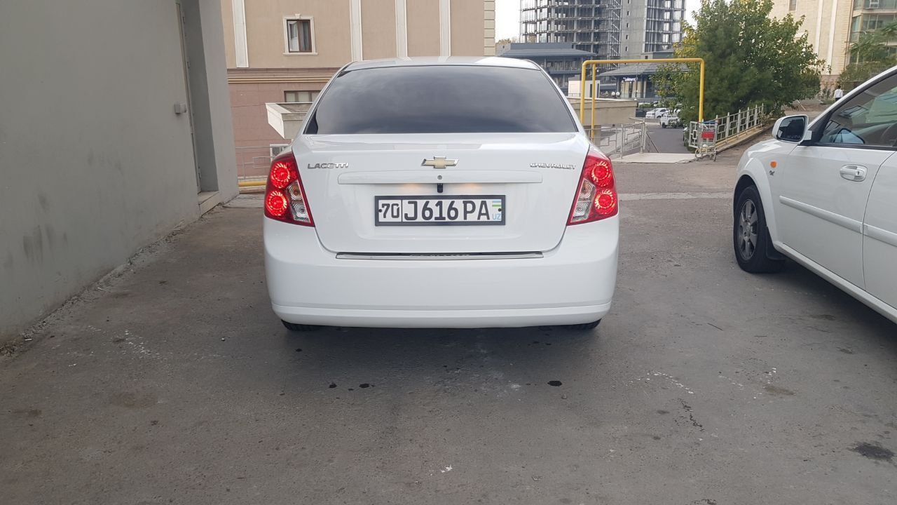 Chevrolet Gentra Kraska top toza