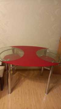 Продам стеклянный кухонный стол