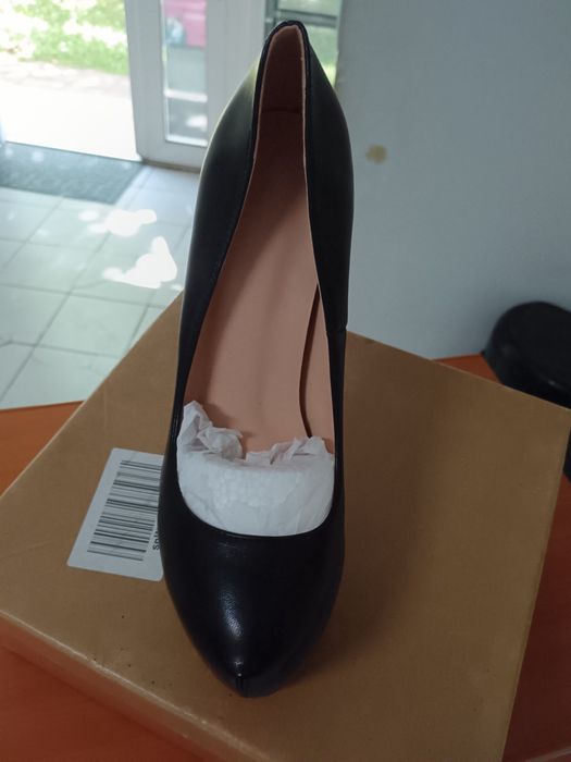 Vind pantofi dama negri noi