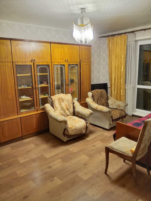 3-х комнатная квартира на длительный срок.