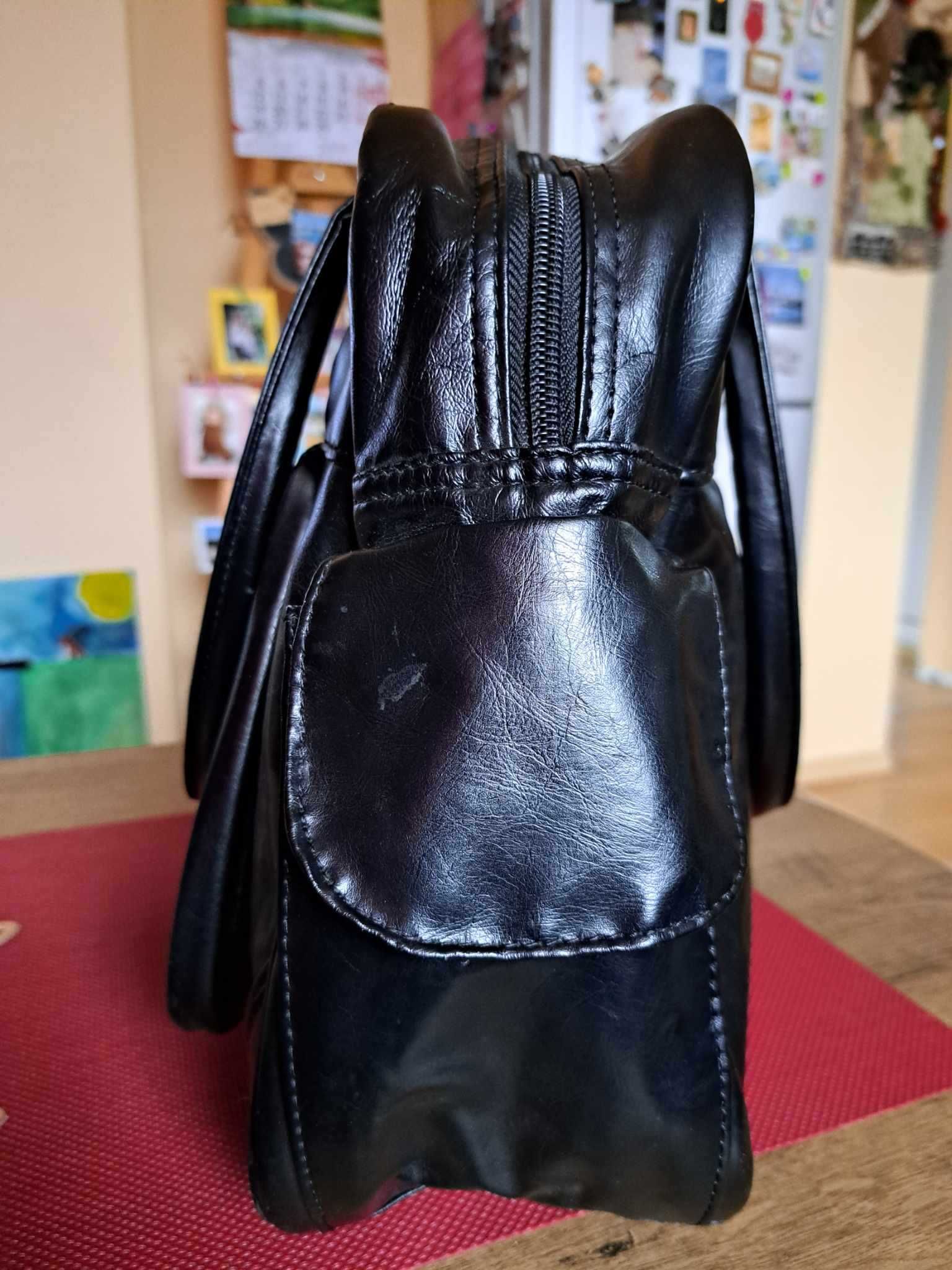 Дамска кожена чанта Converse