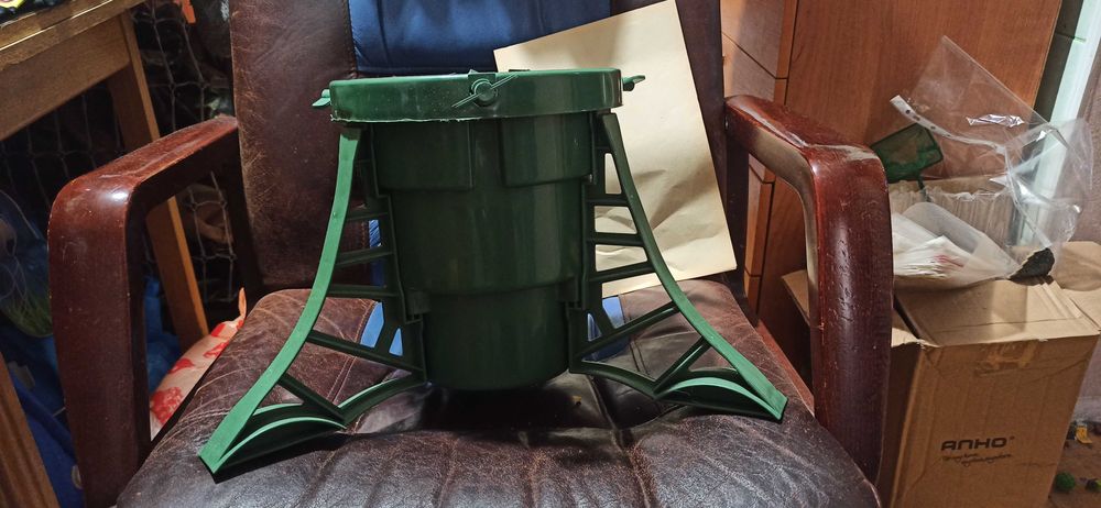 Продам подставку под ёлку