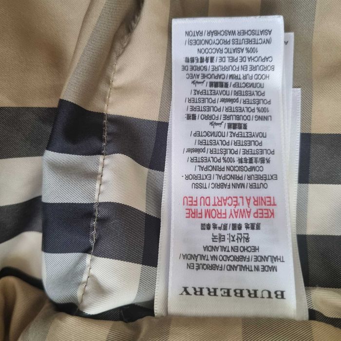 Vand geaca pentru copii de iarna  de la  Burberry