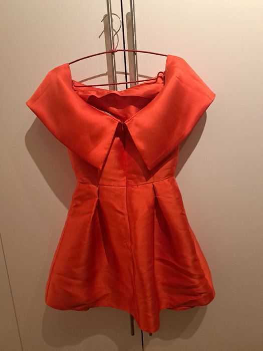 Poema Rochie eleganta rosie cu fusta evazata