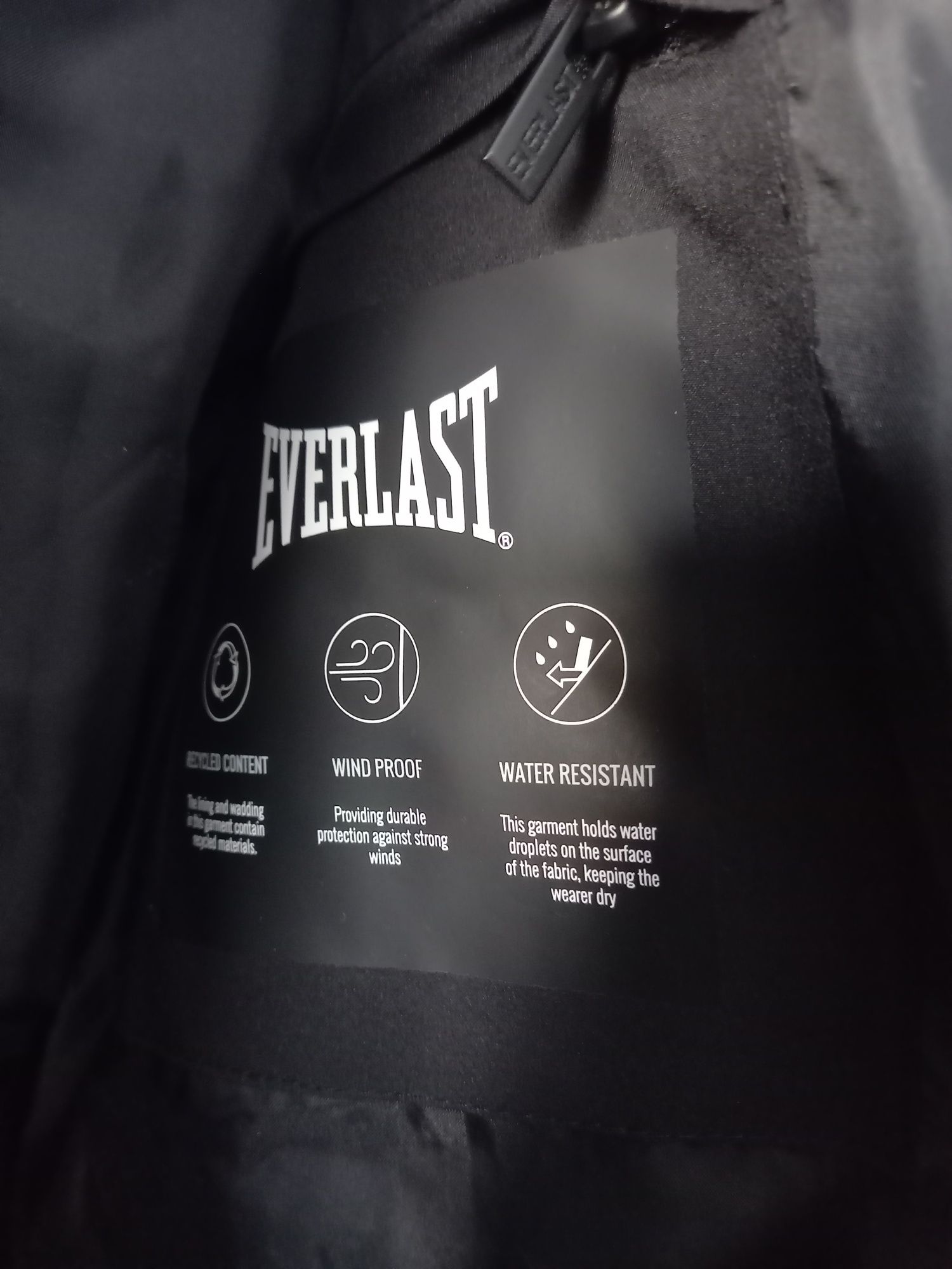 Дамско зимно яке EVERLAST