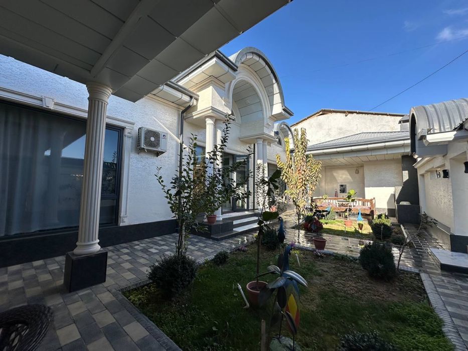 Учкахрамон постдан 6 км кирганда Хожи отада 4 сотих