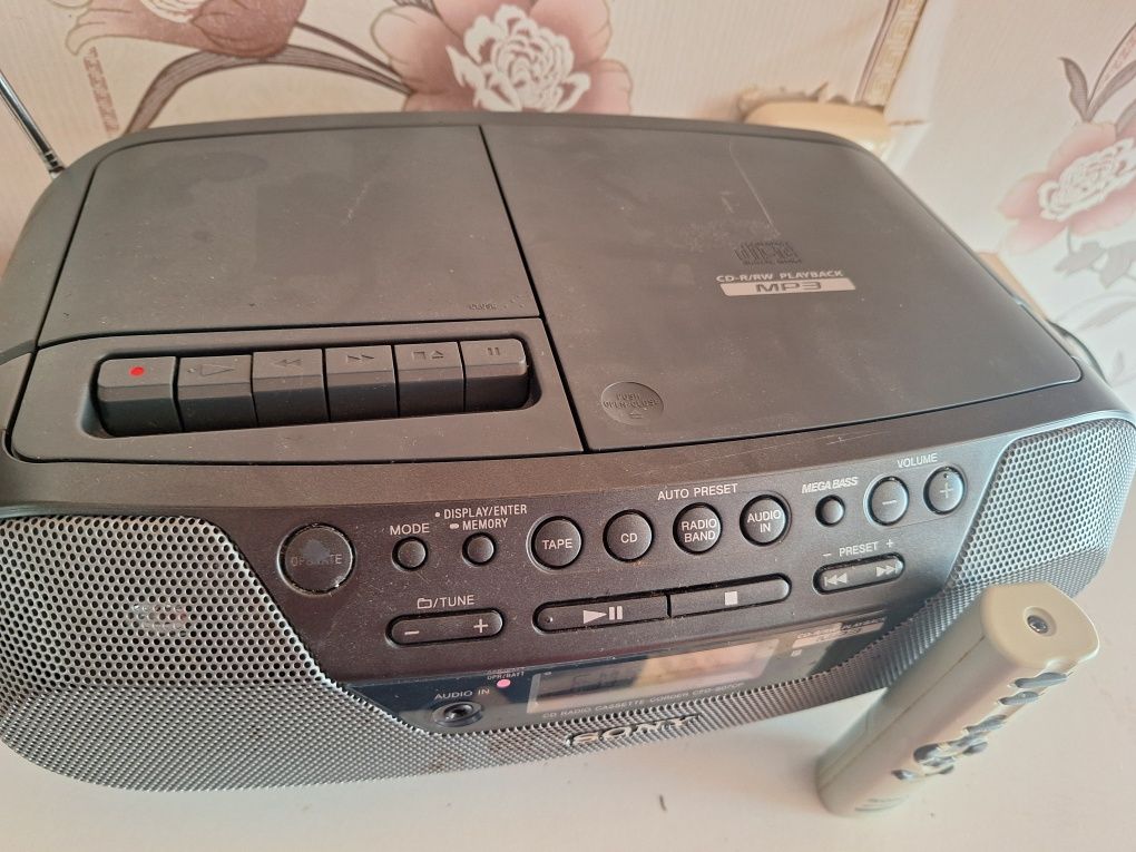 Касетофон Sony / dvd / радио
