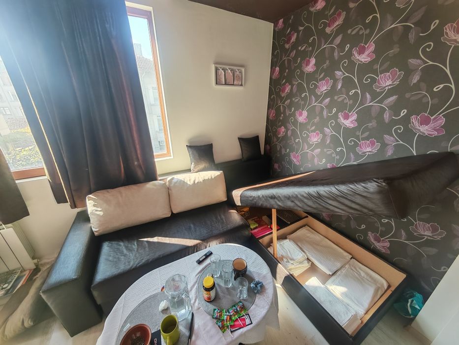 Холов ъглов диван