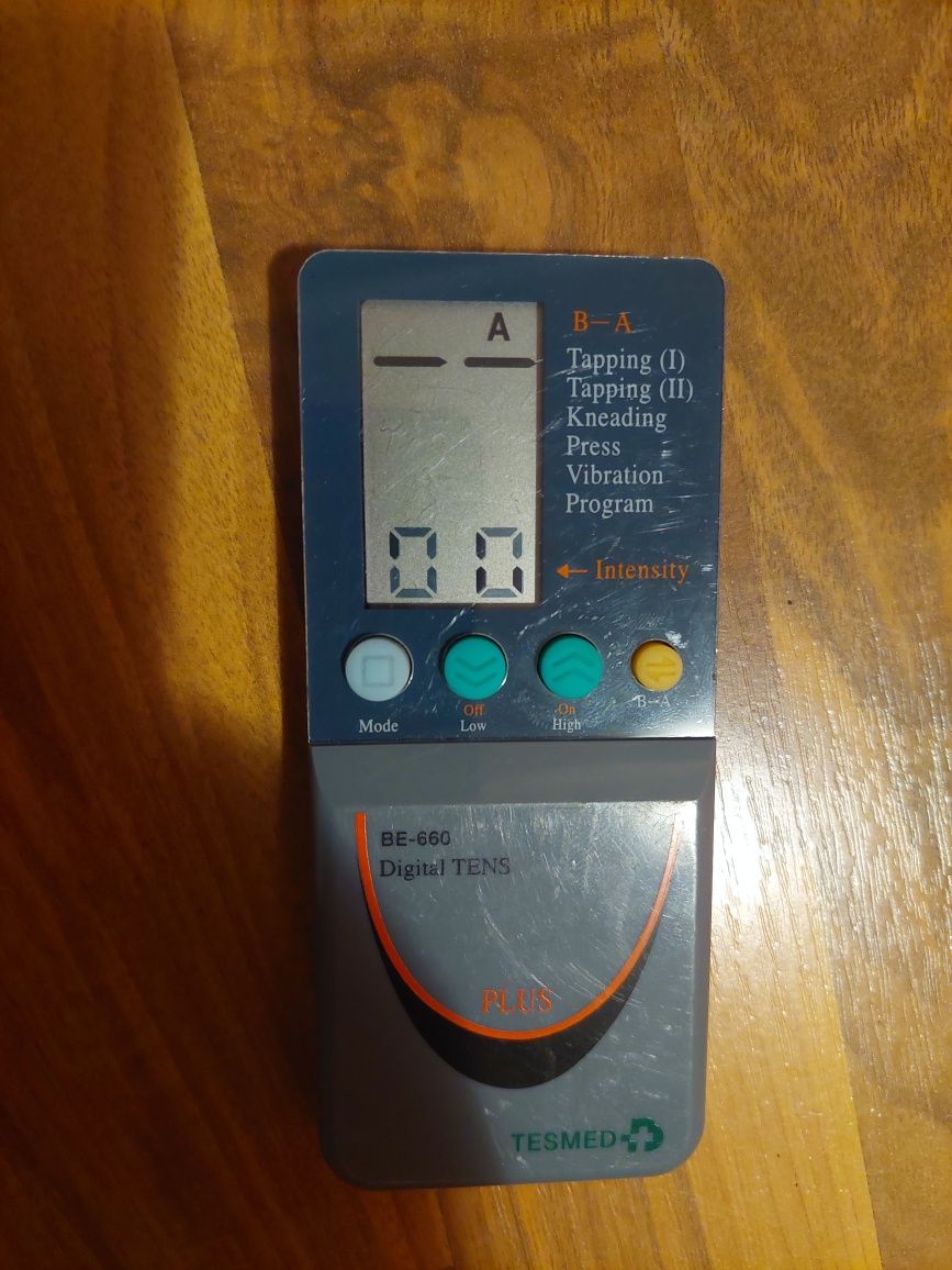 aparat medical,electrostimulator tesmed, perfect functional -incomplet