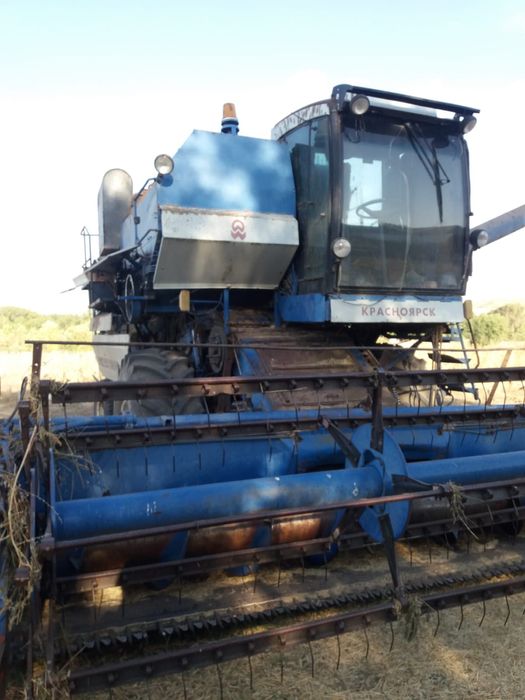 Продам зерноуборочный комбайн