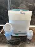 Стерилизатор Philips Avent +  помпа за кърма